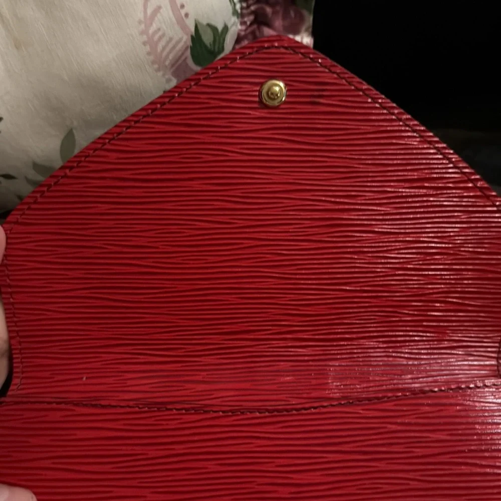 Authentic Louis Vuitton Carnime Red Epi Art Clutch - Picture 17 of 17